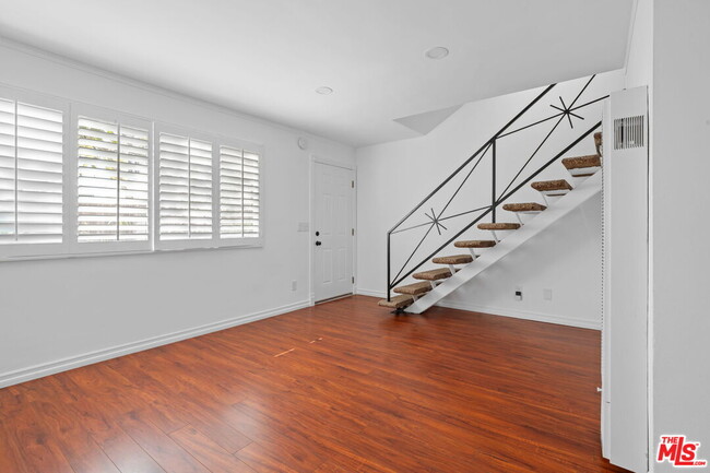 Photo - 2109 S Marvin Ave