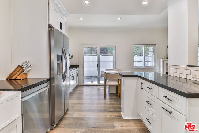 Photo - 4204 Flintlock Ln