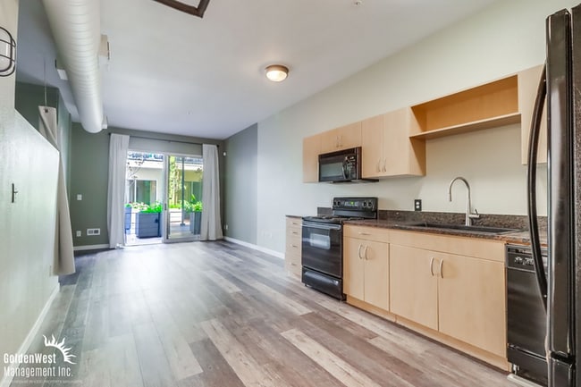 Photo - Updated 1Bdm 1Ba Condo with Modern Ameniti...