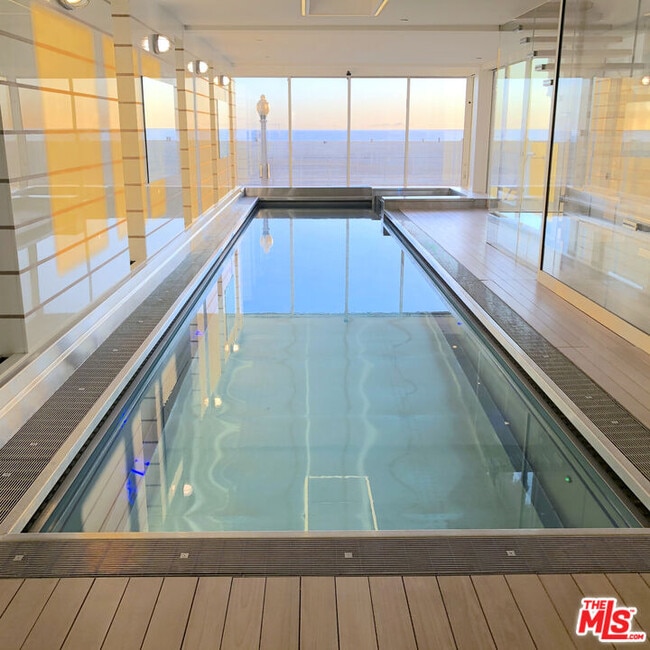 Photo - 1267 Palisades Beach Rd