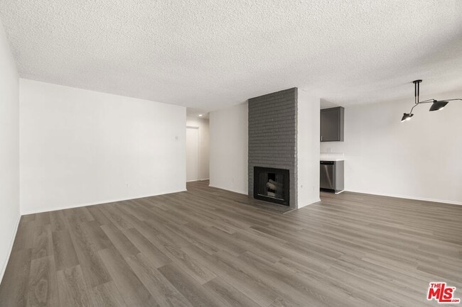 Photo - 1457 Butler Ave Unit 2