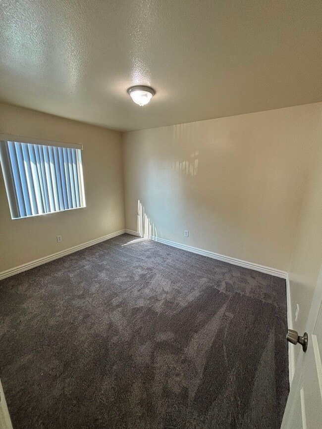 Photo - 8634 Menlo Ave