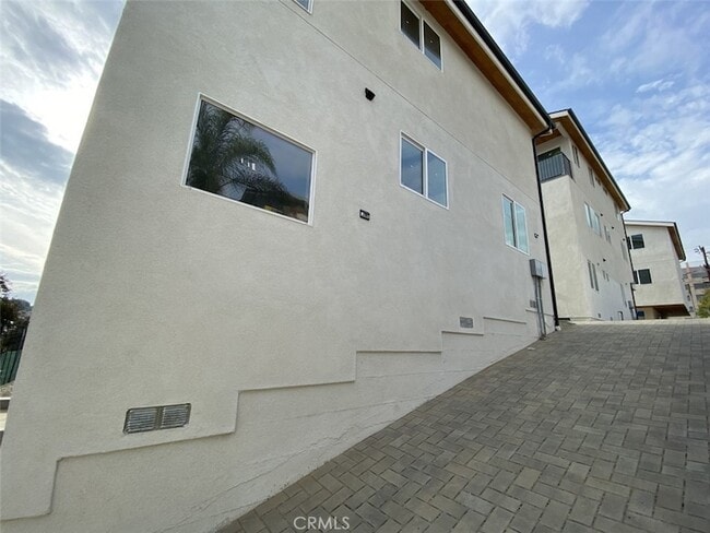 Photo - 1033 N Cummings St