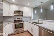 Photo - Updated 2Bdm 2Ba Condo in the Creekwood Co...