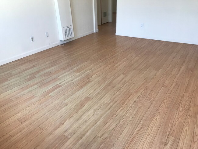 Photo - Two blocks to the beach! Vacation all year round' Unit 966 Emerald-D