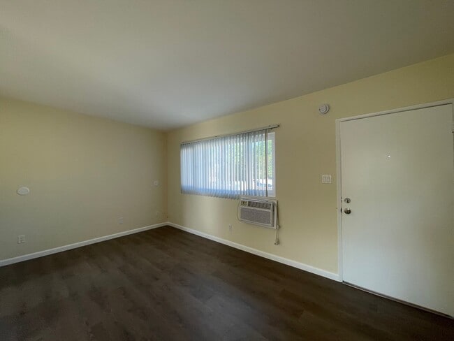 Photo - 14207 Sylvan St