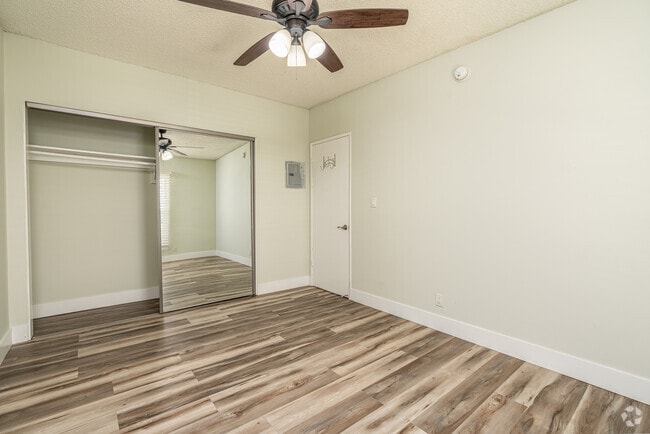 2BR, 1BA - 950SF - Primary Bedroom - 10560 Haddon Ave