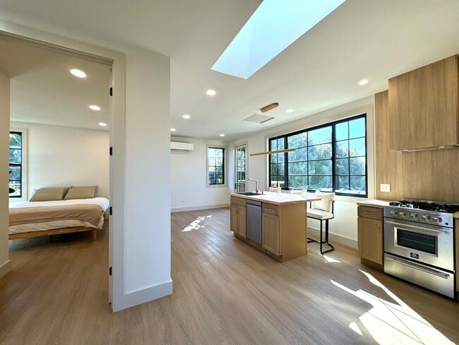 Photo - 3577 Louisiana St