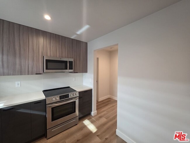 Photo - 3660 Watseka Ave Unit 2