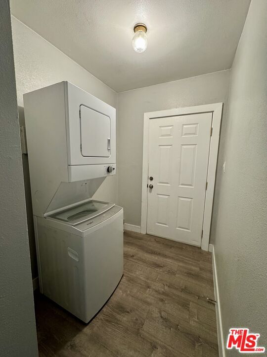 Photo - 1048 W 62nd St