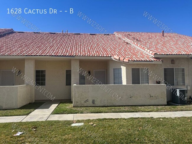 Building Photo - 1628 Cactus Dr Unit B