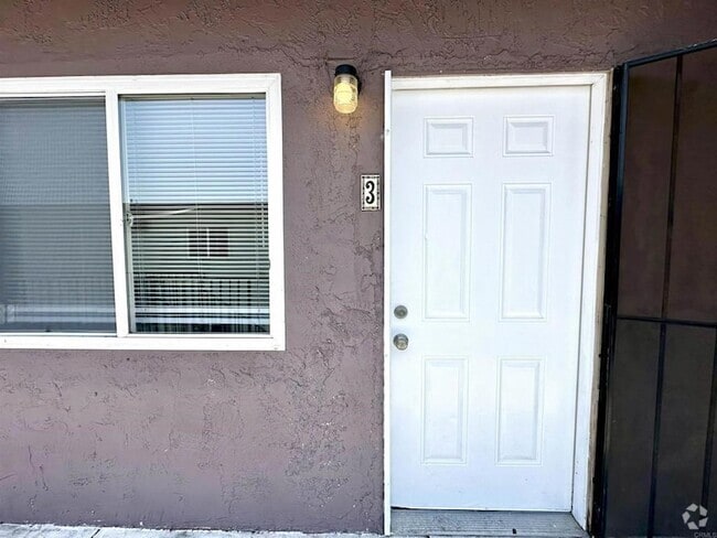 Building Photo - 5377 Imperial Ave Unit 3 Rental
