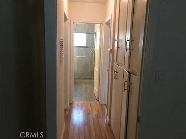 Photo - 4933 Cahuenga Blvd