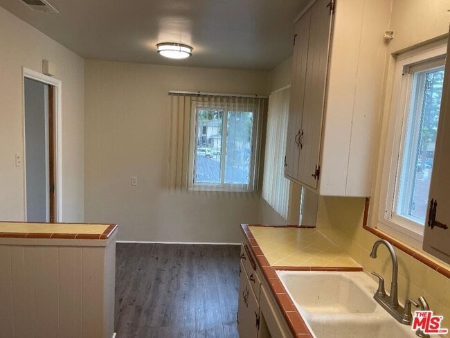 Photo - 10613 Crenshaw Blvd Unit 5