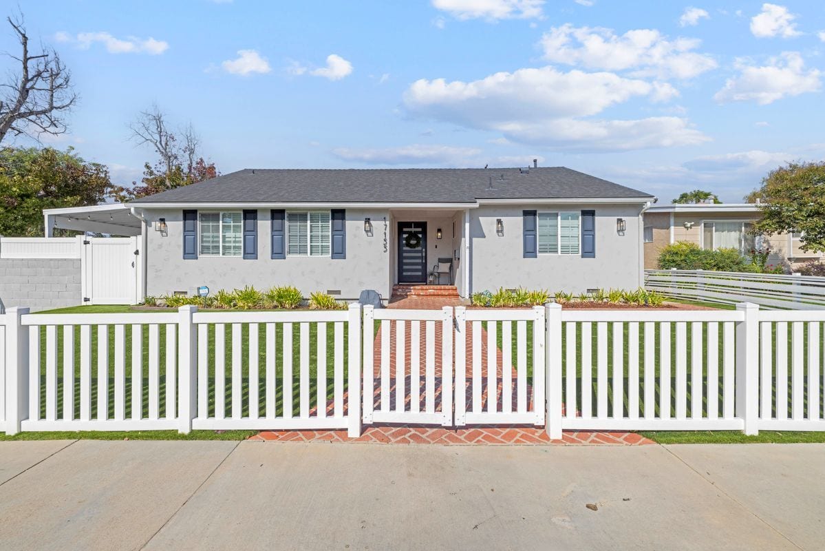 Photo - 17155 Bullock St