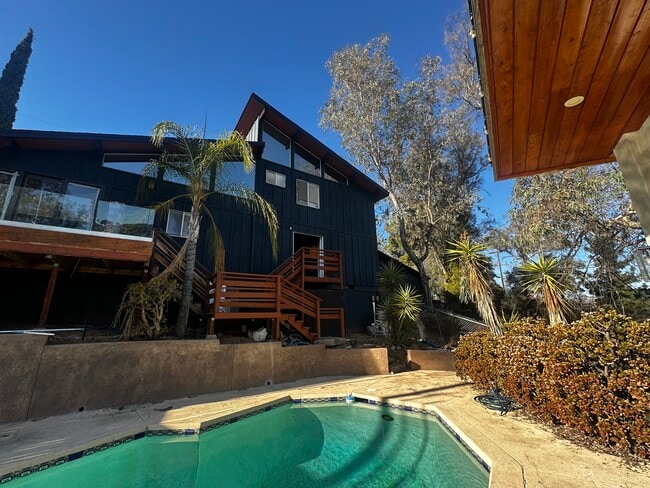 Photo - 9349 Riverview Ave