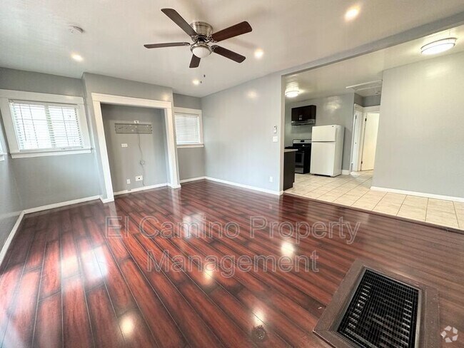 Building Photo - 3728 E 14th St Rental