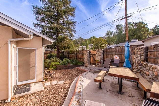 Photo - 1226 Aster St