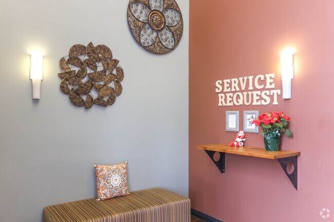 Lobby - 6940 Sepulveda