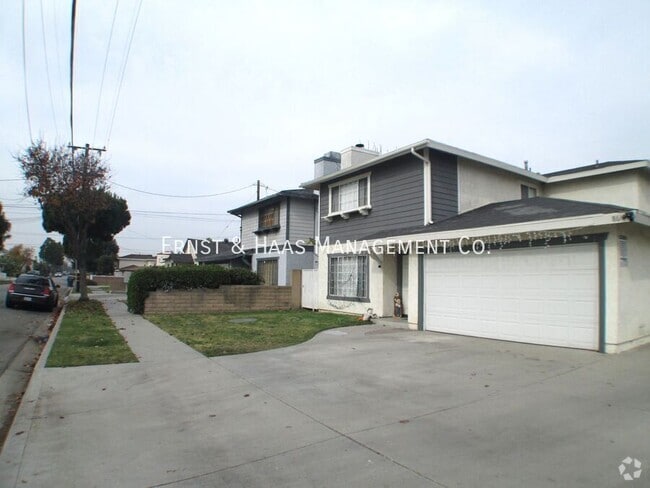 Building Photo - 8621 1/2 Cedar St.- Rental
