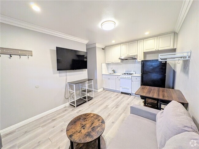 Building Photo - 18207 Mescalero St Rental