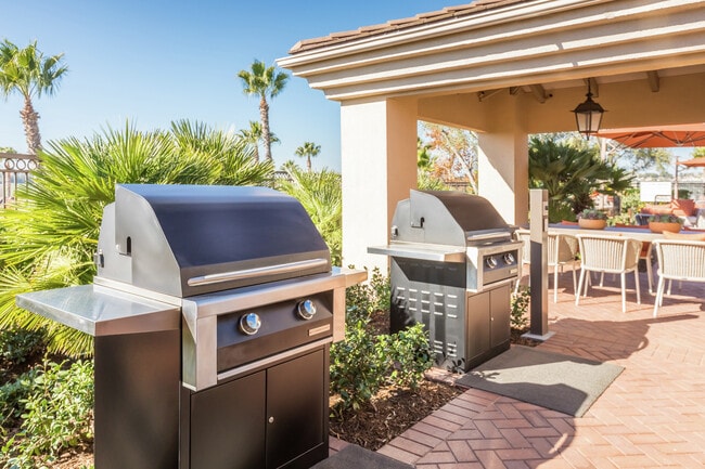 Photo - Vista Real Apartment Homes