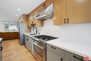 Photo - 838 N Mansfield Ave Unit 102