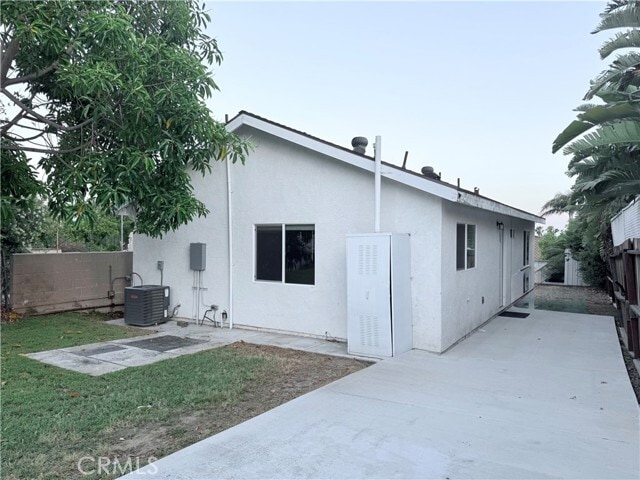 Building Photo - 512 W 21st St Rental