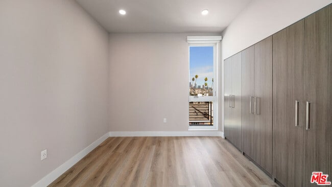 Photo - 927 Fedora St Unit 402