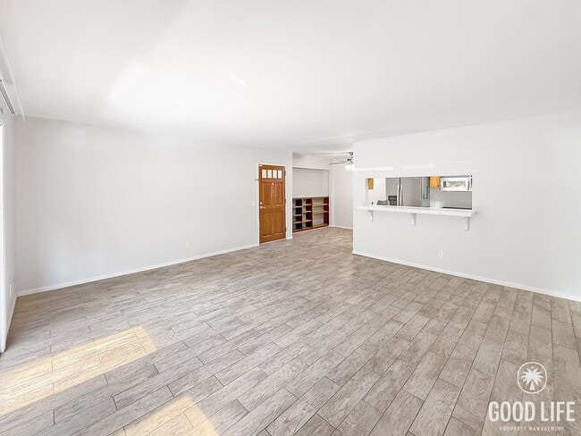 Photo - Spacious 3-Bedroom Top-Floor Condo in Chul... Unit H