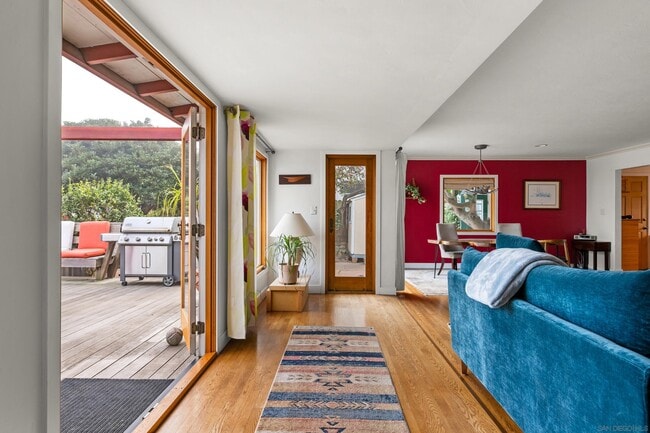 Photo - 541 Tarento Dr