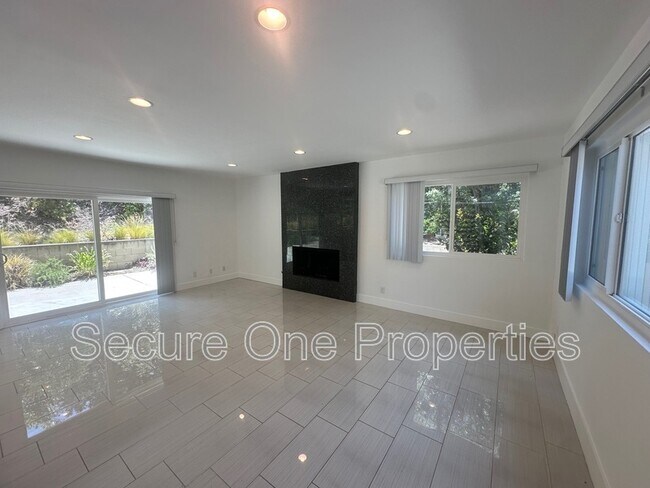 Photo - 4654 Galendo St