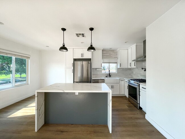 Photo - 1865 Unit 13053