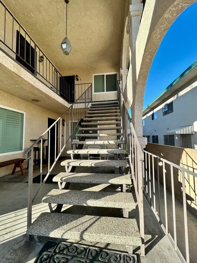 Photo - 1028w Unit #2