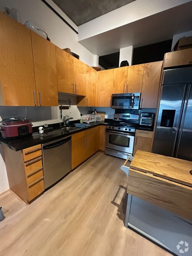 Building Photo - Cool East Village 1 Bedroom with Views (10... Rental