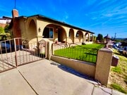 Photo - 909 Galopago St