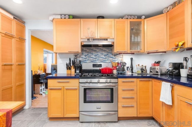 Photo - 5023 63rd St