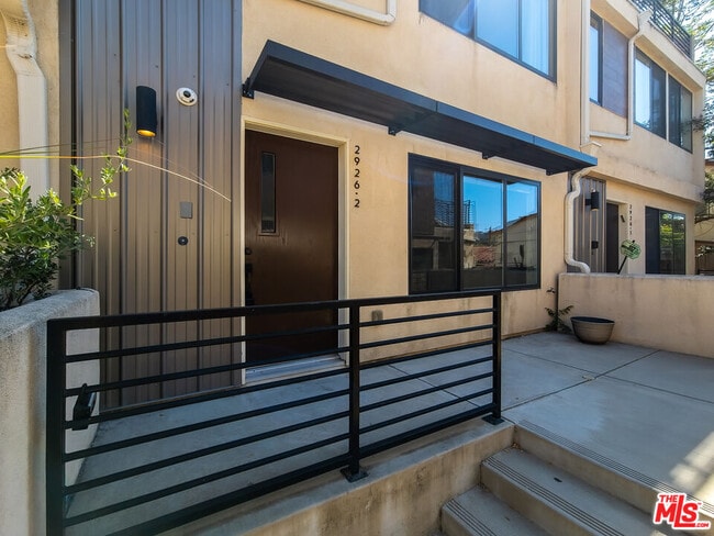 Photo - 2926 Rowena Ave Unit 2