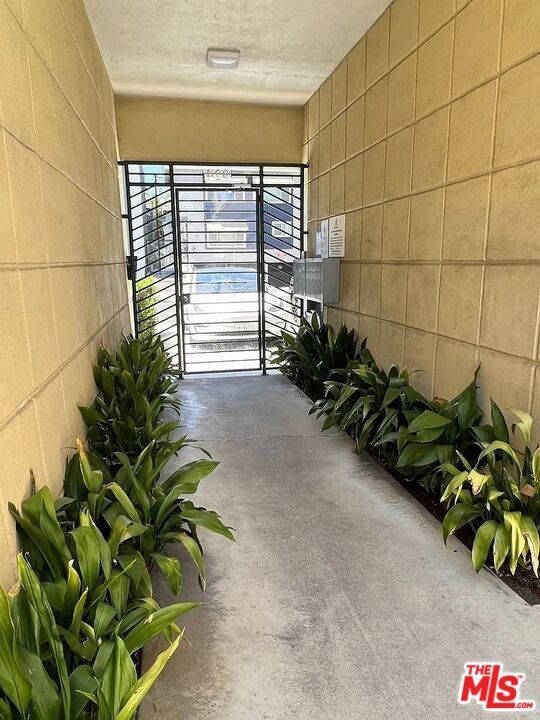 Photo - 924 N Curson Ave Unit 3