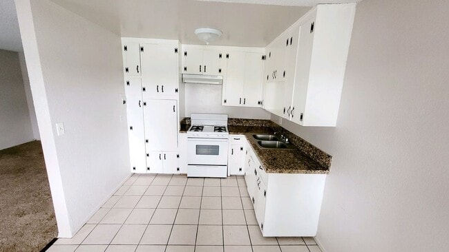 Photo - 1210 W Stoneridge Ct