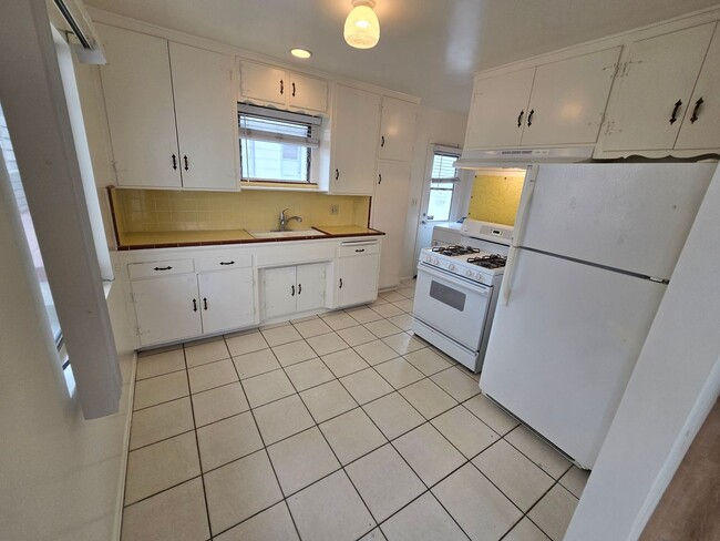 Photo - Morena Blvd. 2827-2831 Unit 2829