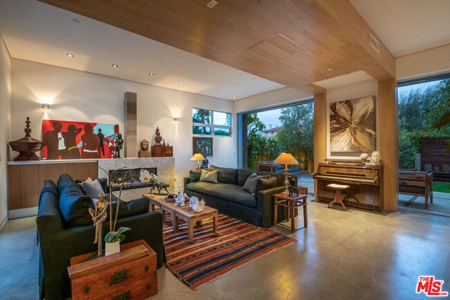 Photo - 716 Brooks Ave