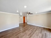 Photo - Beautiful 1B/1BA Upgraded Condo In La Joll... Unit 182