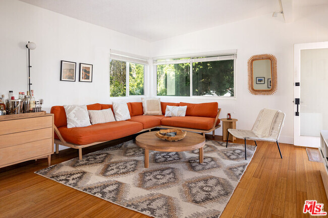 Building Photo - 2617 Abbot Kinney Blvd Unit 2nd Flr. Rental