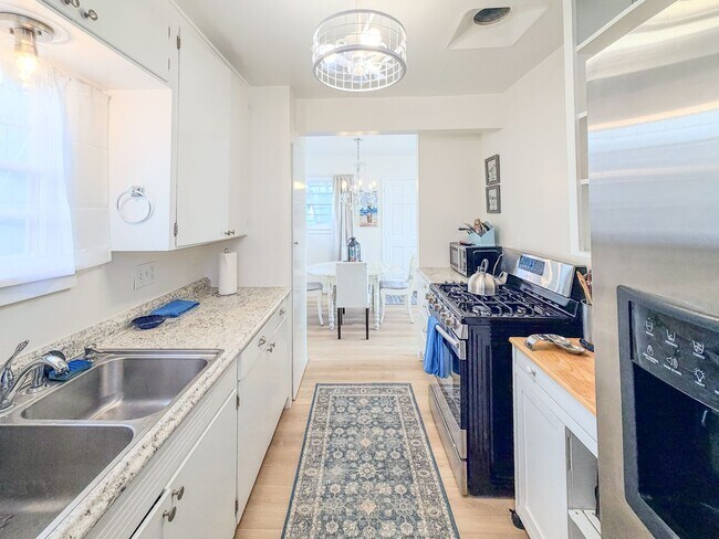 Photo - 1015 Bath Ln