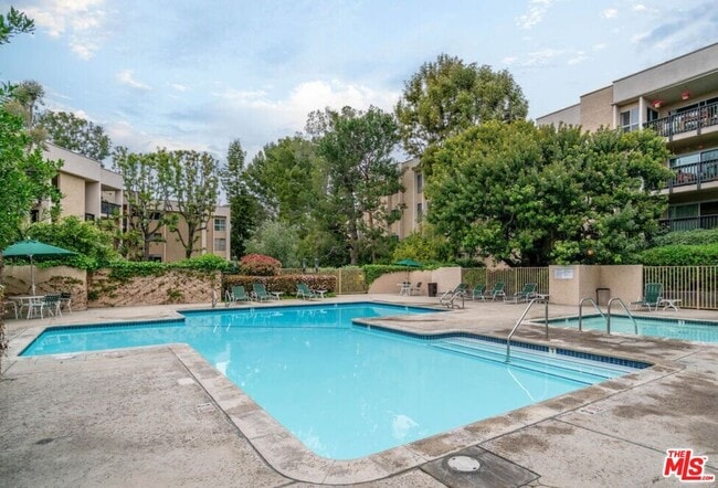 Photo - 8314 Raintree Cir