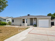 Photo - 11443 Dicky St