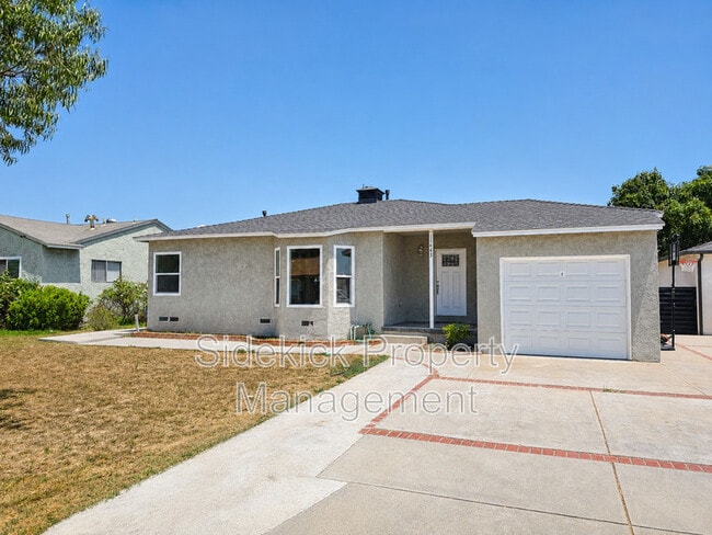 Photo - 11443 Dicky St
