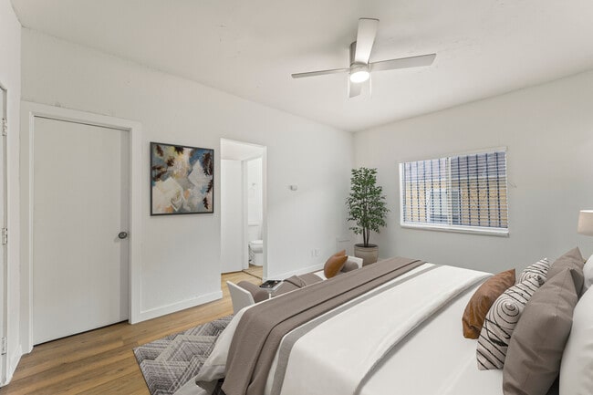 Photo - 182 W Vernon Ave Unit 17