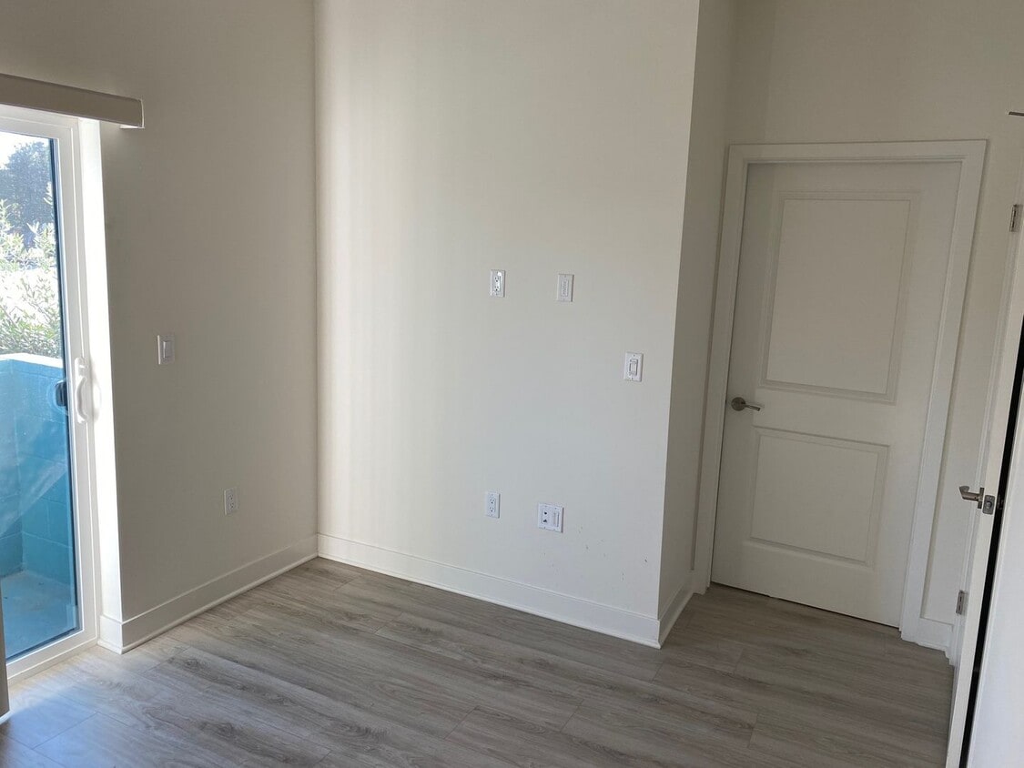 Floor Plan - 1Bd + 1Bth - Floor Plan H